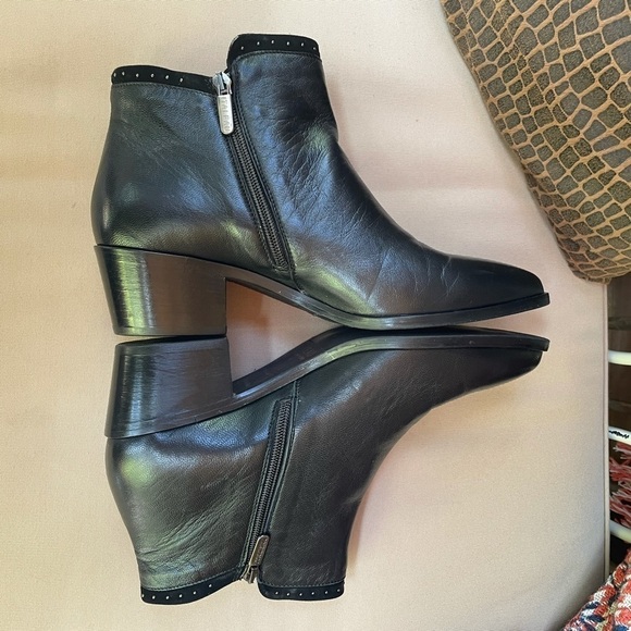 ITALEAU Miralda Waterproof Leather Stud Bootie 11 - Picture 7 of 9